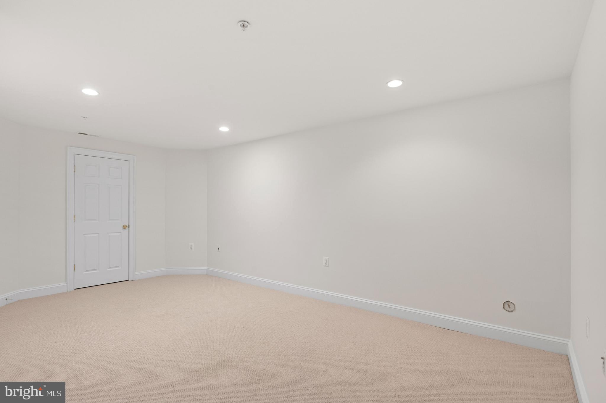 AYRLAWN - Residential