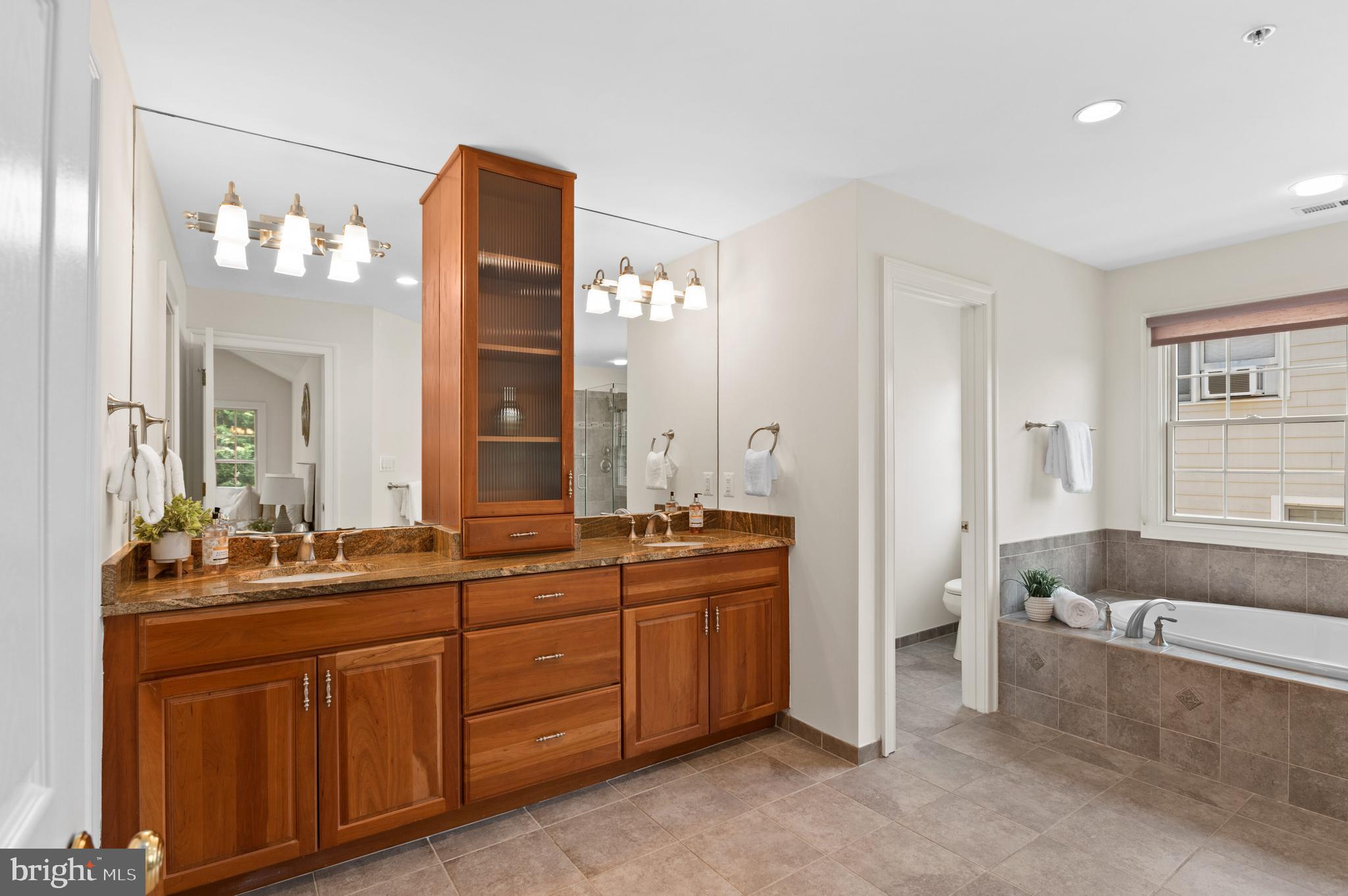 AYRLAWN - Residential