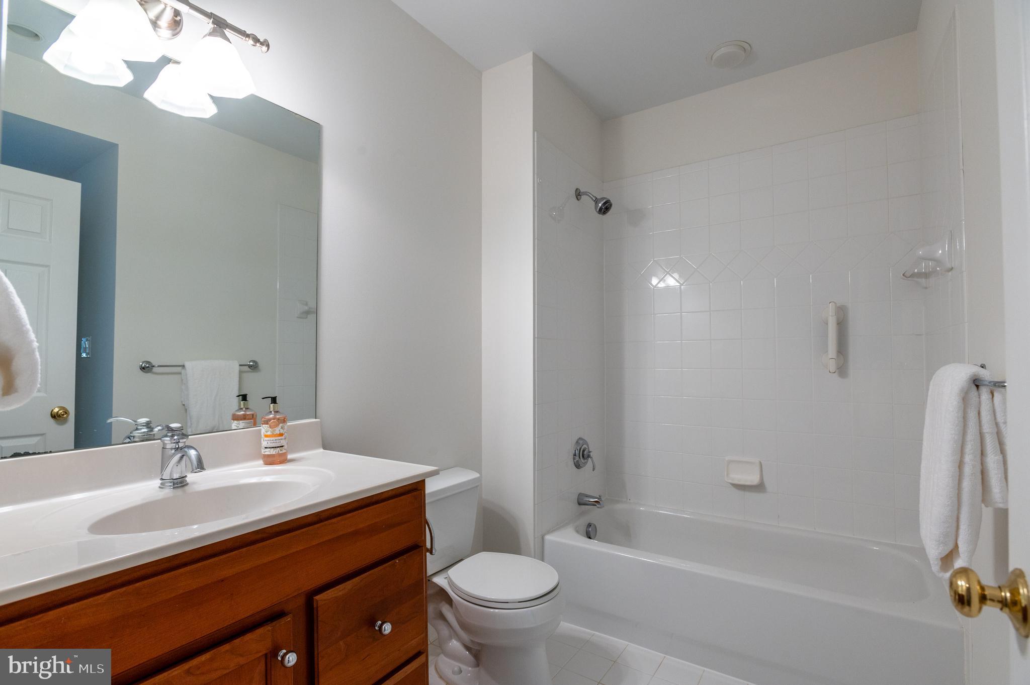 AYRLAWN - Residential