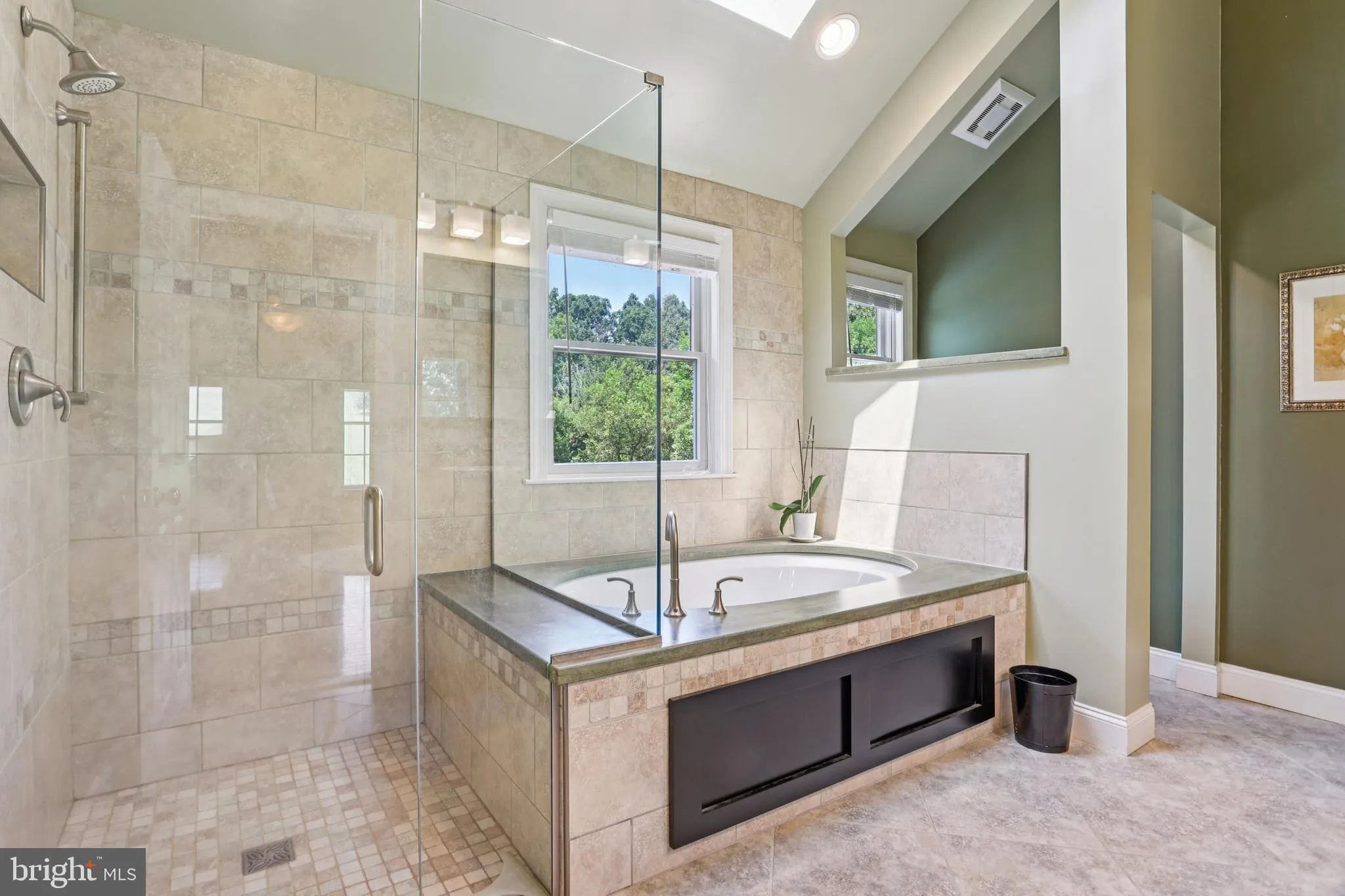 Orefield, Pennsylvania 18069, United States, 4 Bedrooms Bedrooms, ,3 BathroomsBathrooms,Residential,Contingent,187592