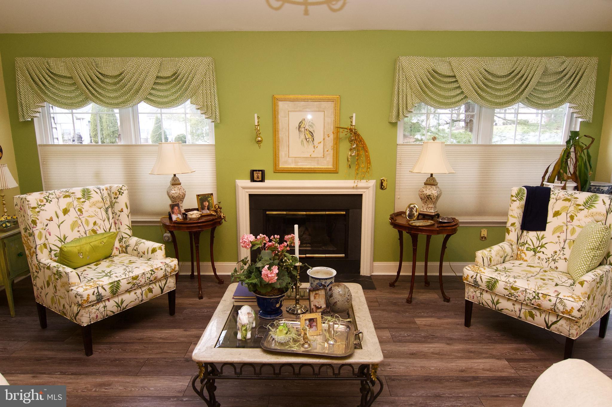 SPRING RIDGE - Residential