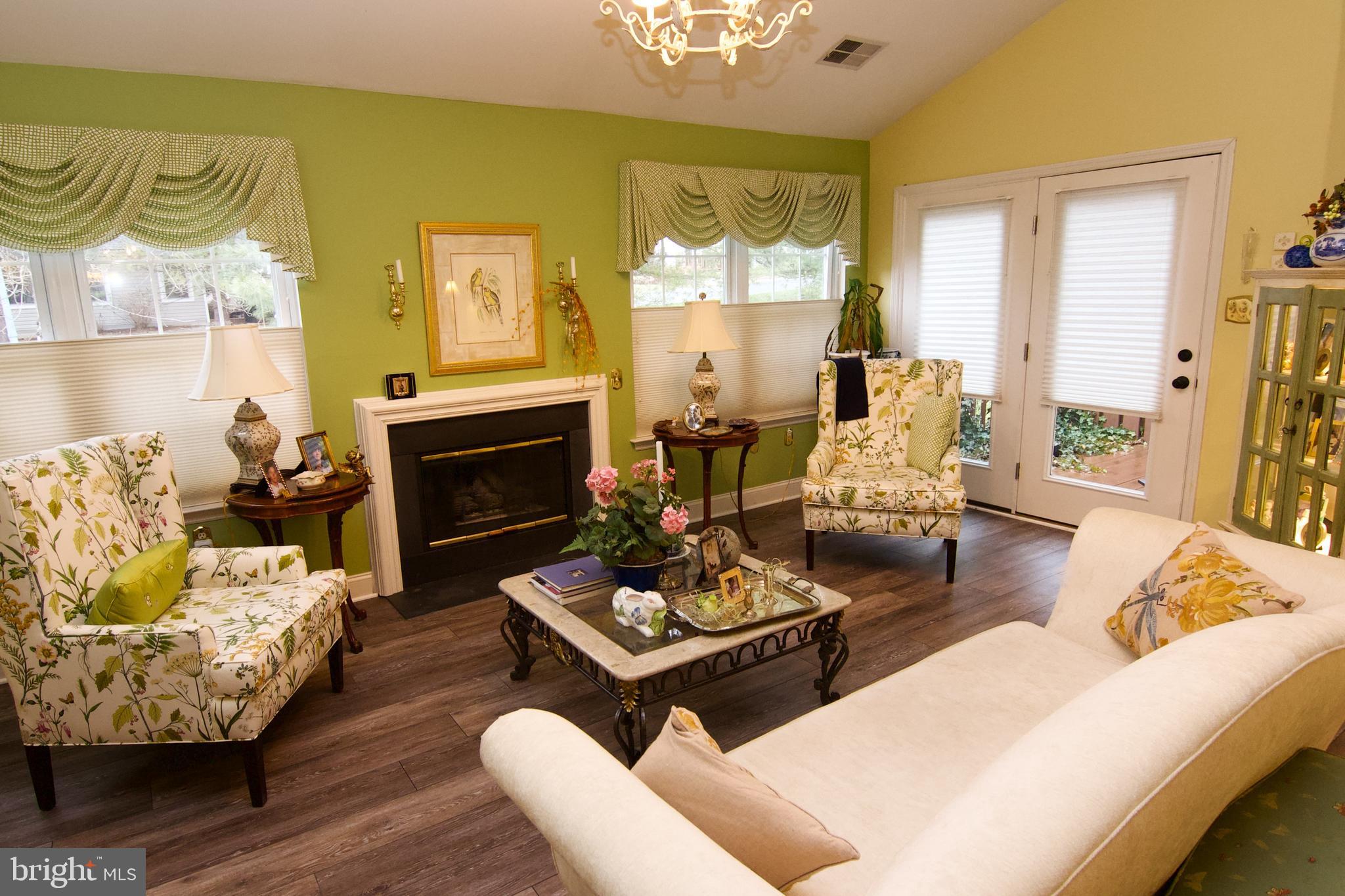 SPRING RIDGE - Residential