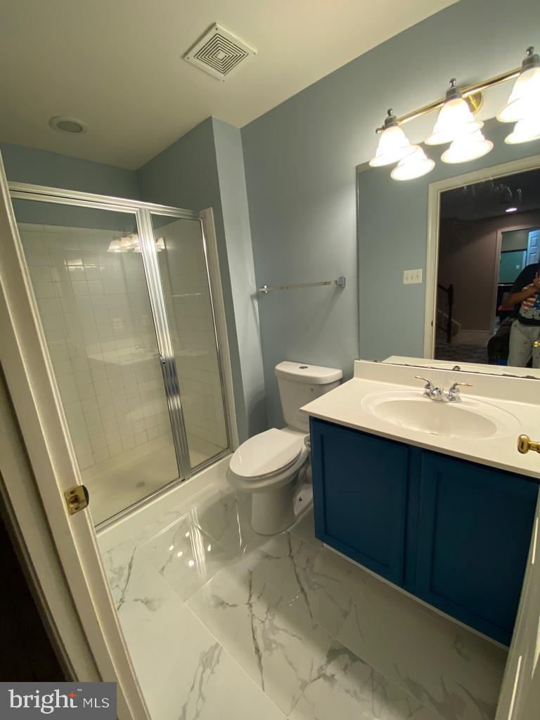 HAMPTON SUB-PLAT 1> - Residential Lease