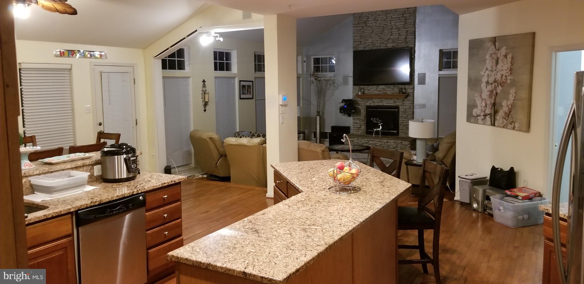 HAMPTON SUB-PLAT 1> - Residential Lease