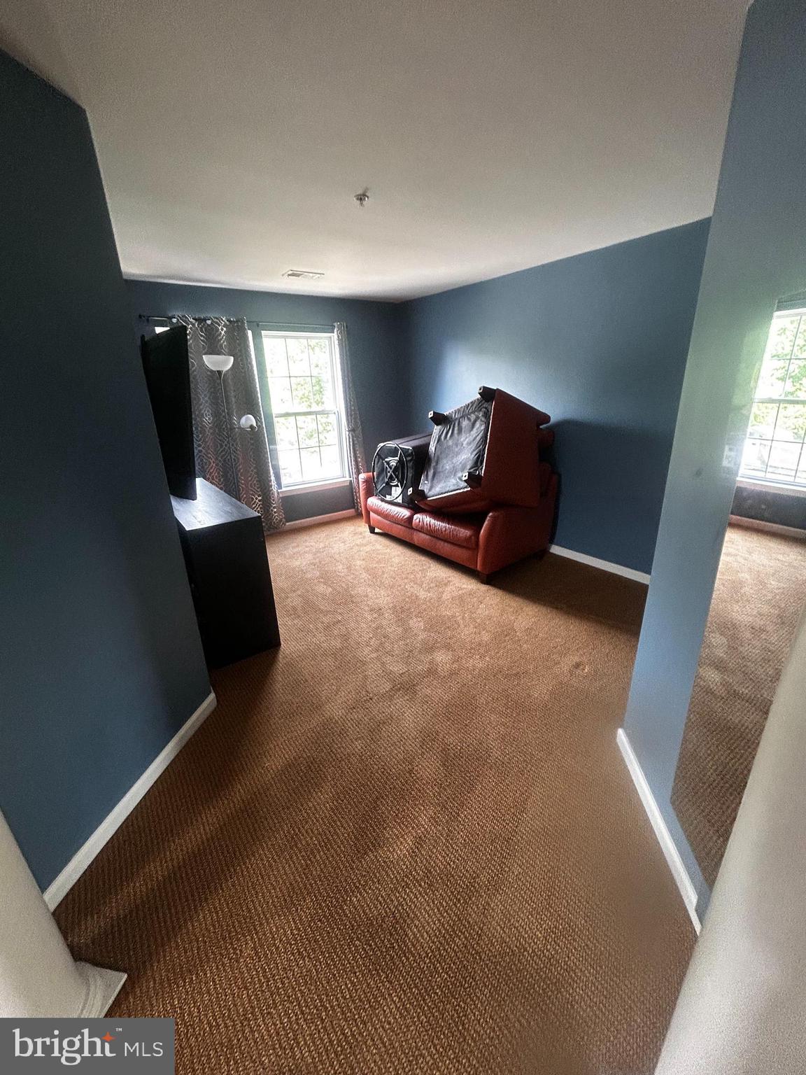 HAMPTON SUB-PLAT 1> - Residential Lease