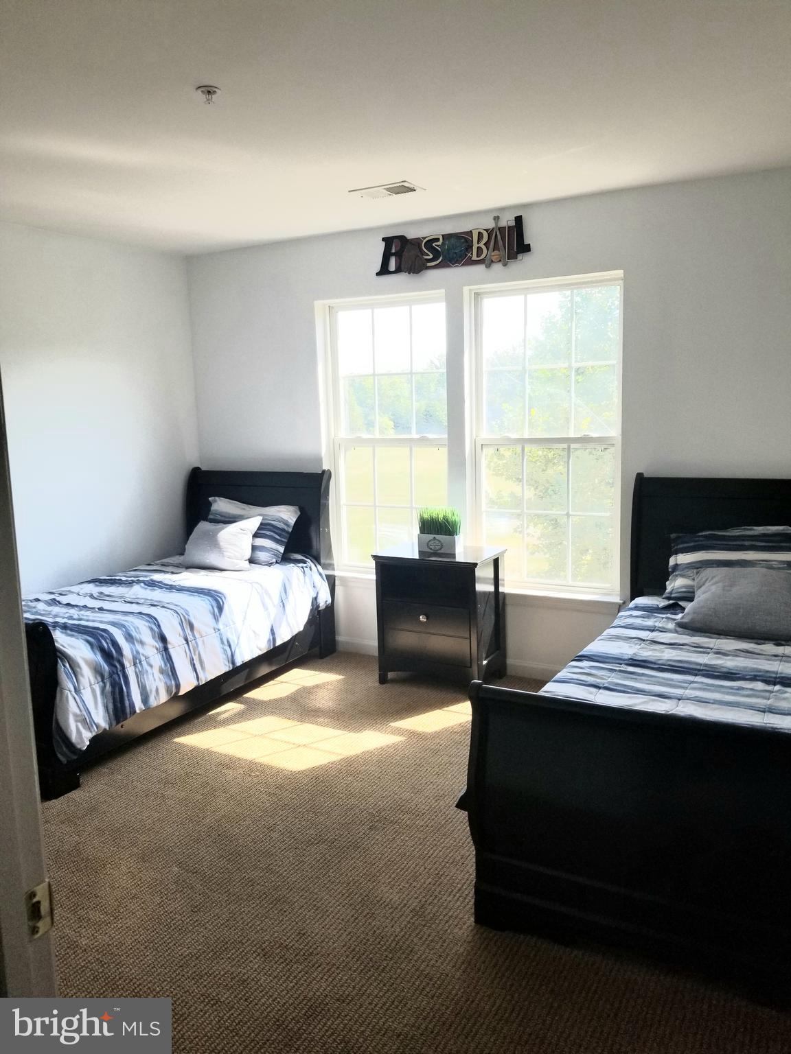 HAMPTON SUB-PLAT 1> - Residential Lease