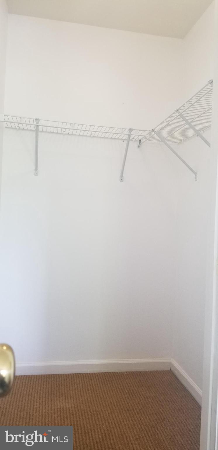 HAMPTON SUB-PLAT 1> - Residential Lease