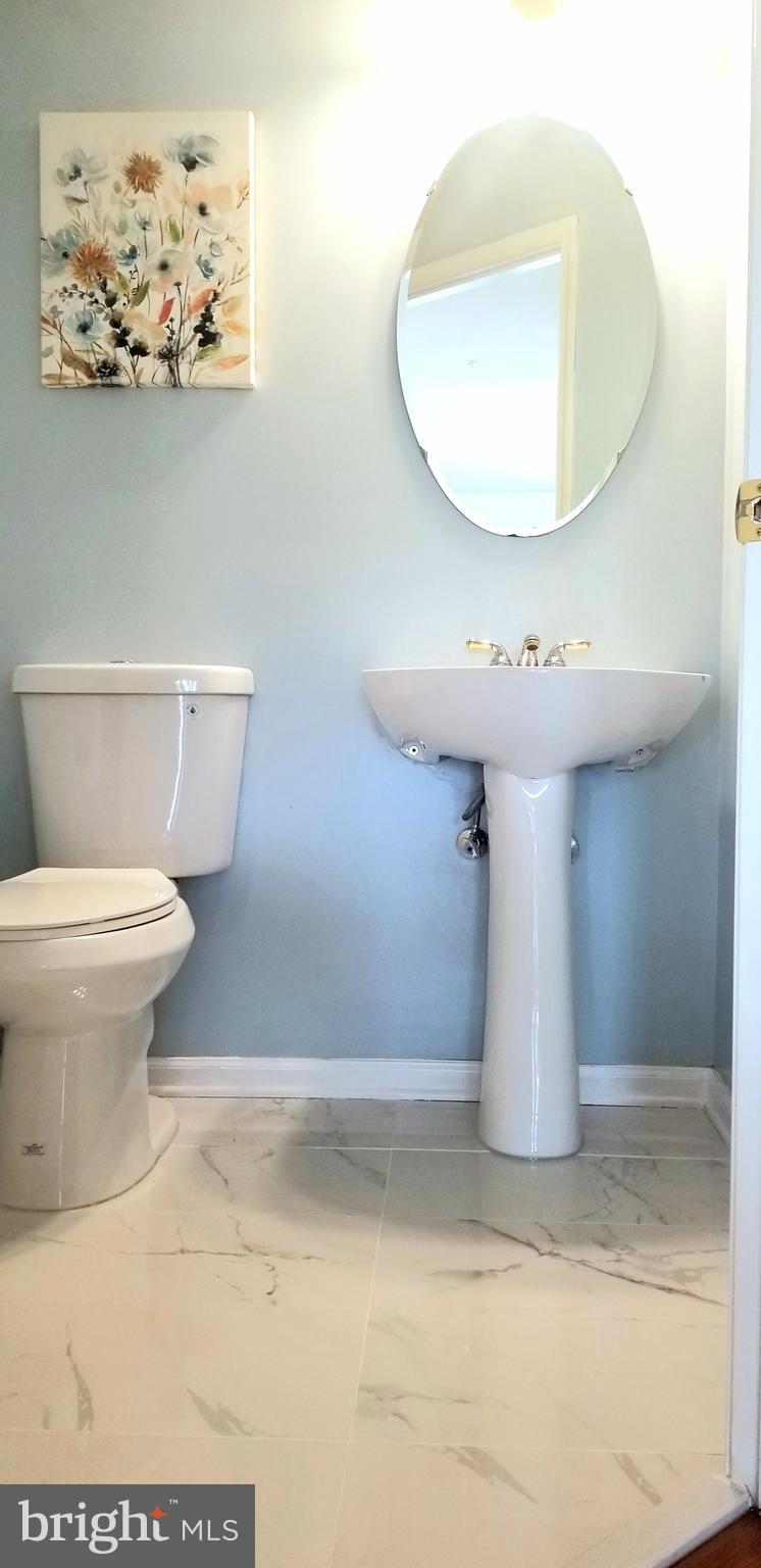 HAMPTON SUB-PLAT 1> - Residential Lease