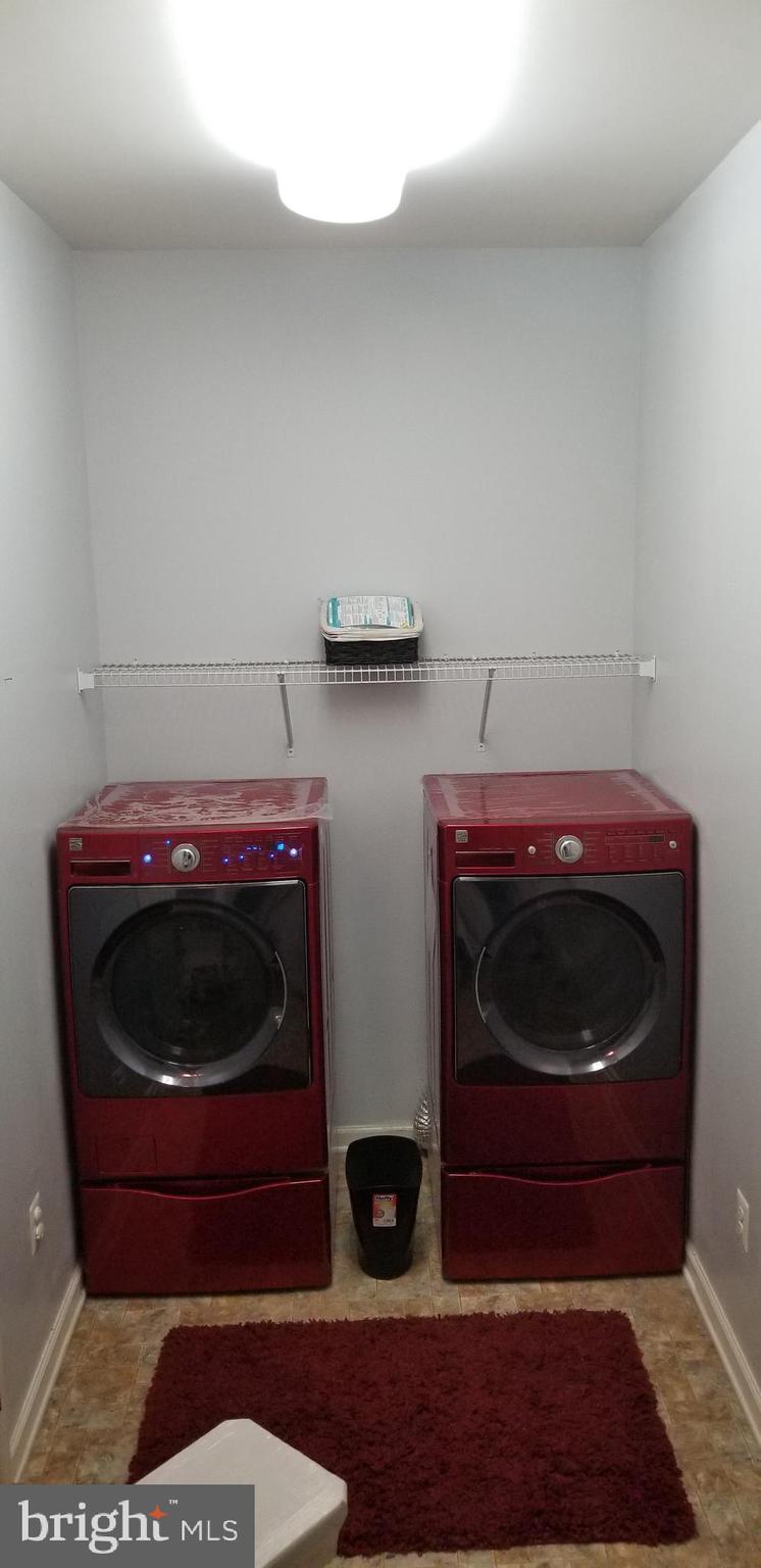 HAMPTON SUB-PLAT 1> - Residential Lease