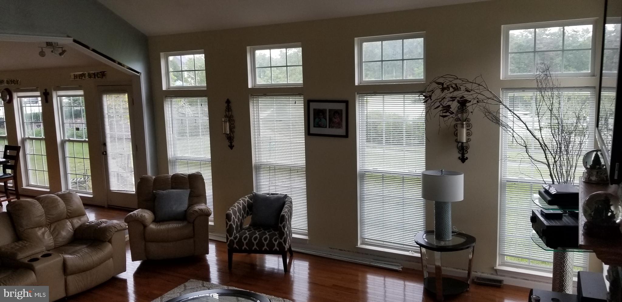 HAMPTON SUB-PLAT 1> - Residential Lease