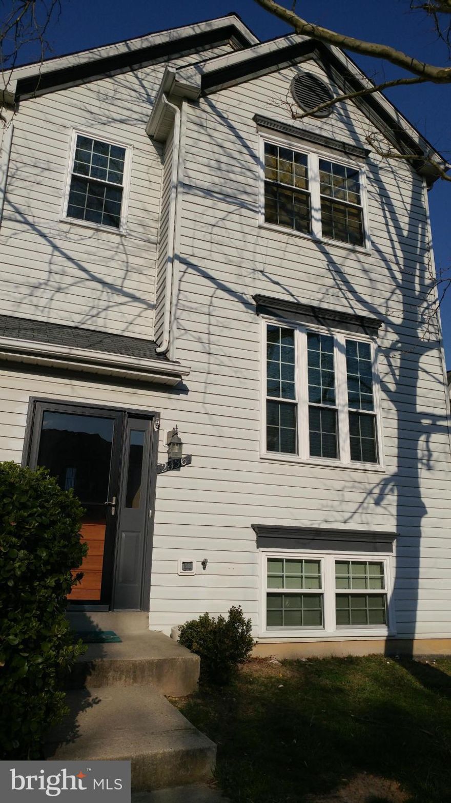 Gorgeous Sun Filled Freshly Painted End Unit Townhome in Piney Orchard,Large Livingrm & Dining rm,Updated Flooring,Gourmet Eatin Kitchen w/ Granite Cntrs & Wine Fridge,French Doors to Large Deck,Master Suite w/ Vaulted Ceilings & Full Bath,New Roof,Windows,New HVAC & Water Htr.Familyrm w/French Doors to Private Fenced Yard.Close to the MarcTrain,Ft Meade,Schools,Shopping,BWI Airport.Balt & Wash DC