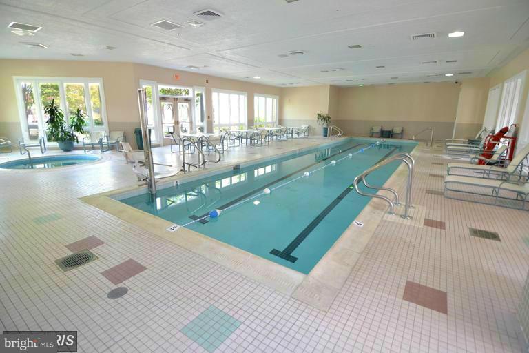 PINEY ORCHARD - Residential