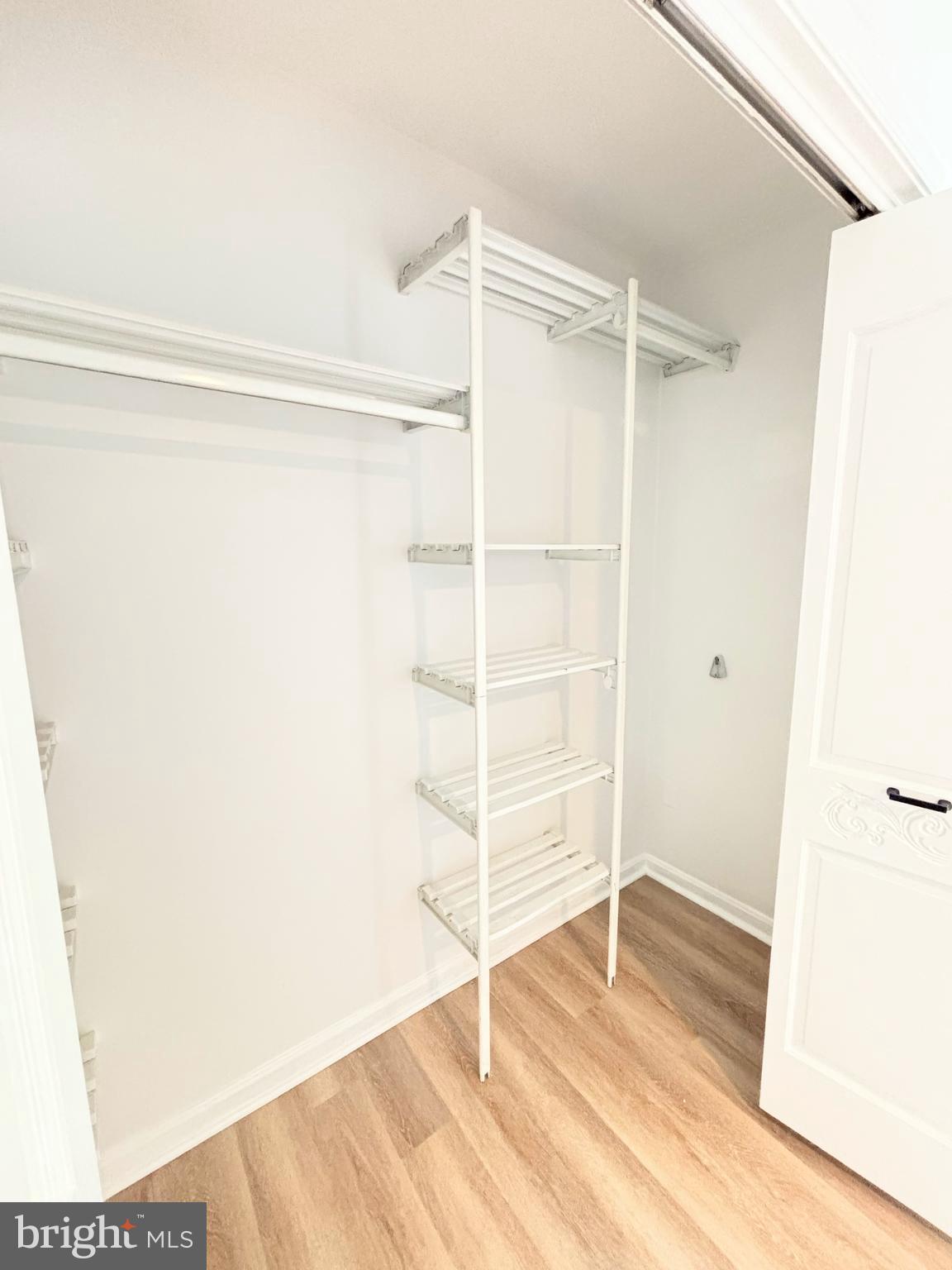 SINGLETONS GROVE - Residential Lease