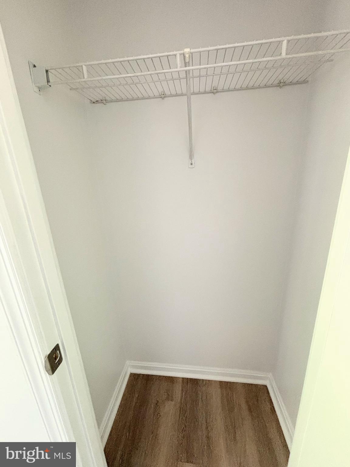 SINGLETONS GROVE - Residential Lease