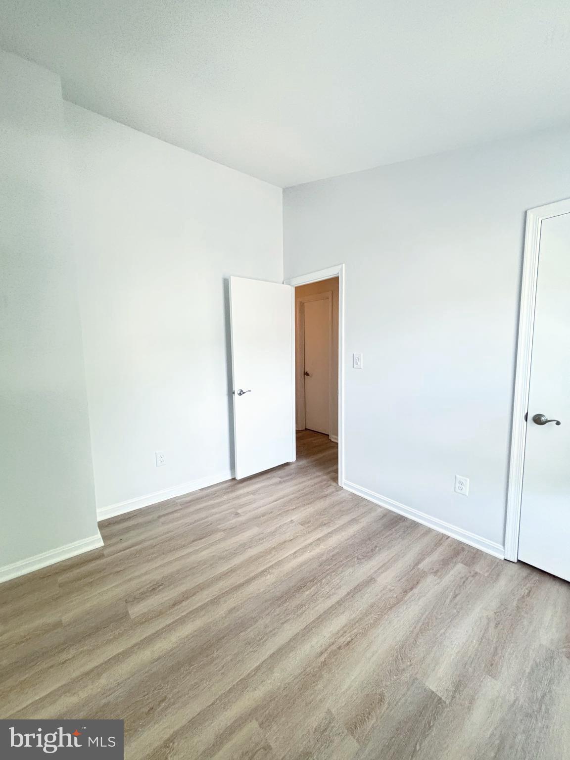 SINGLETONS GROVE - Residential Lease