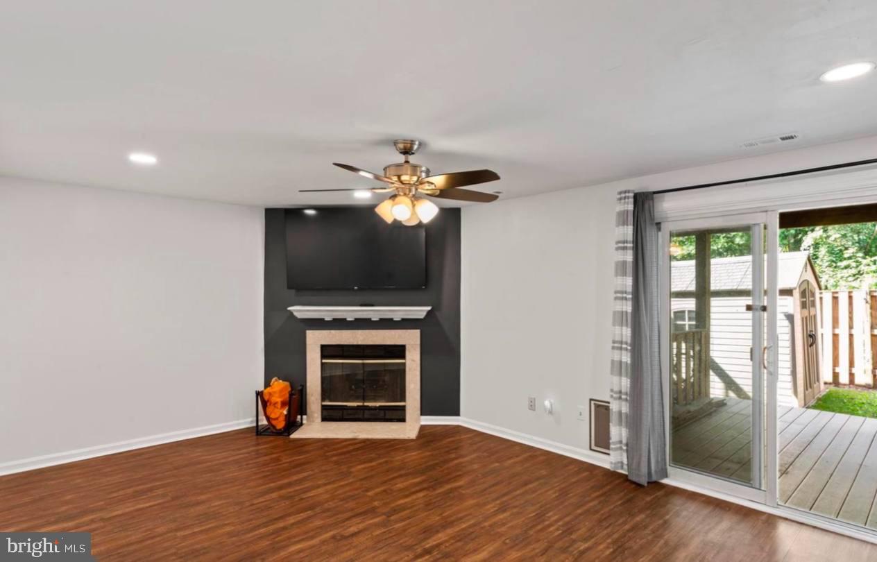 SINGLETONS GROVE - Residential Lease