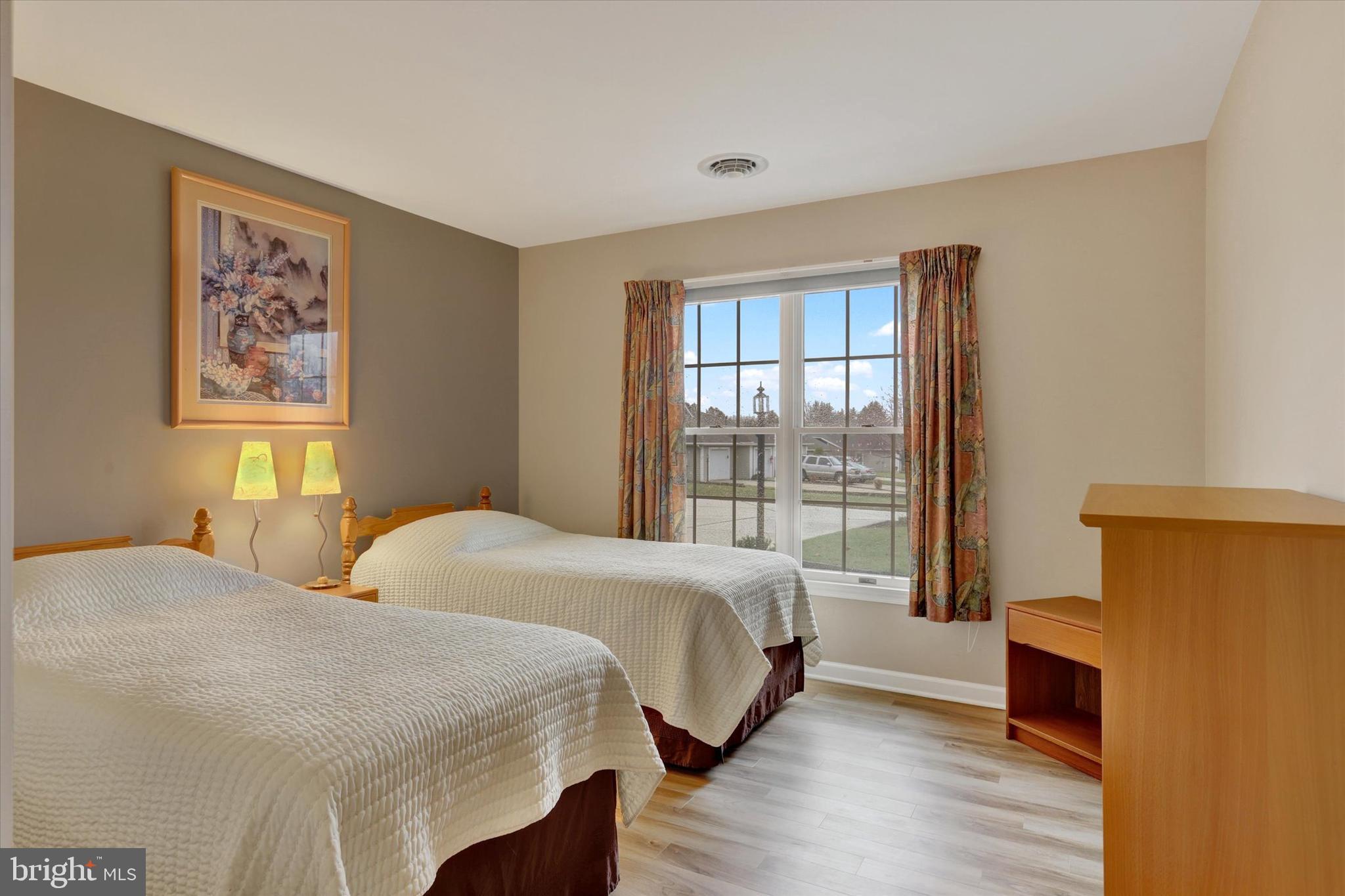 PENN NATIONAL GOLF COURSE COMMUNITY - Residential