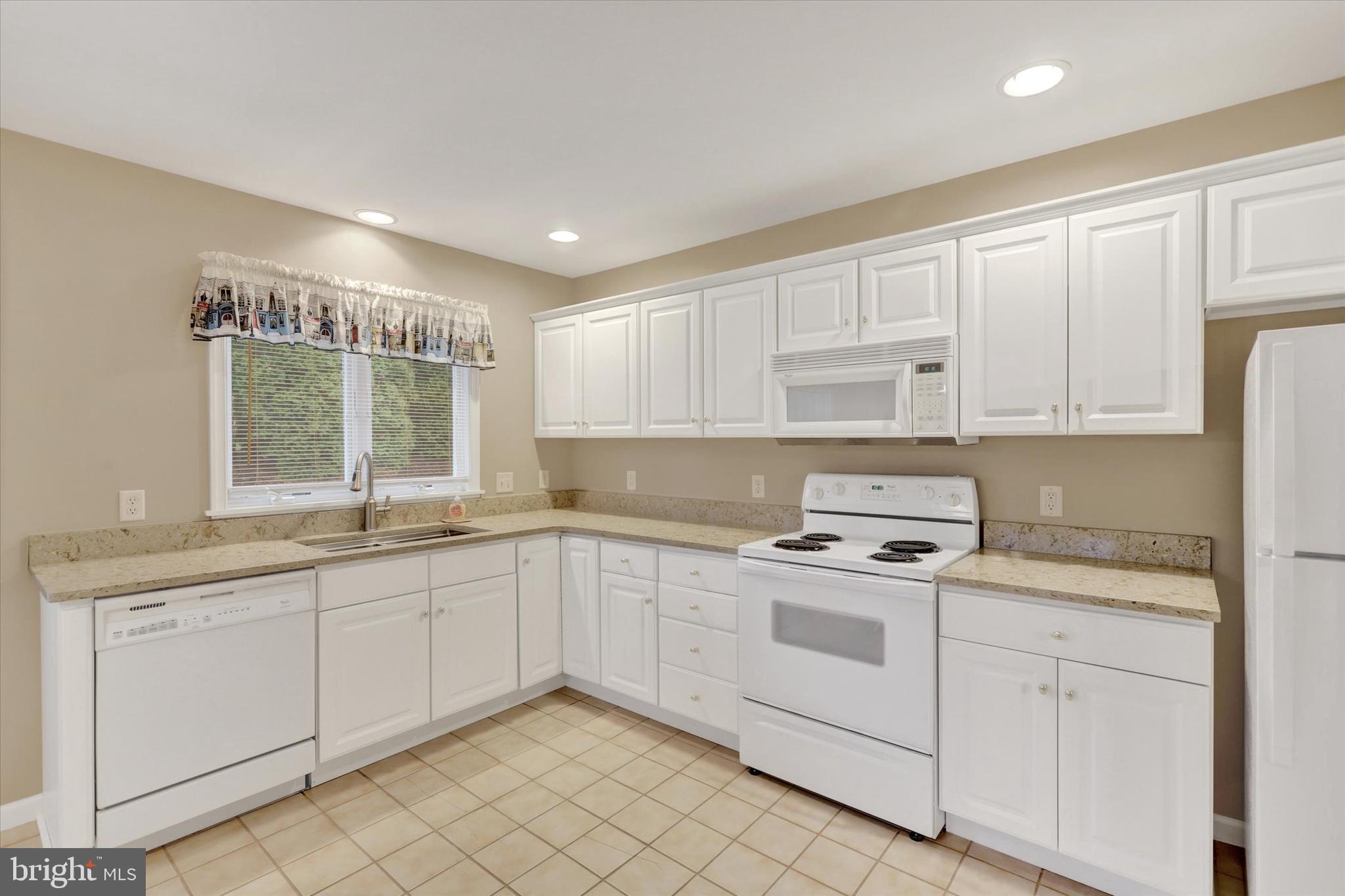 PENN NATIONAL GOLF COURSE COMMUNITY - Residential