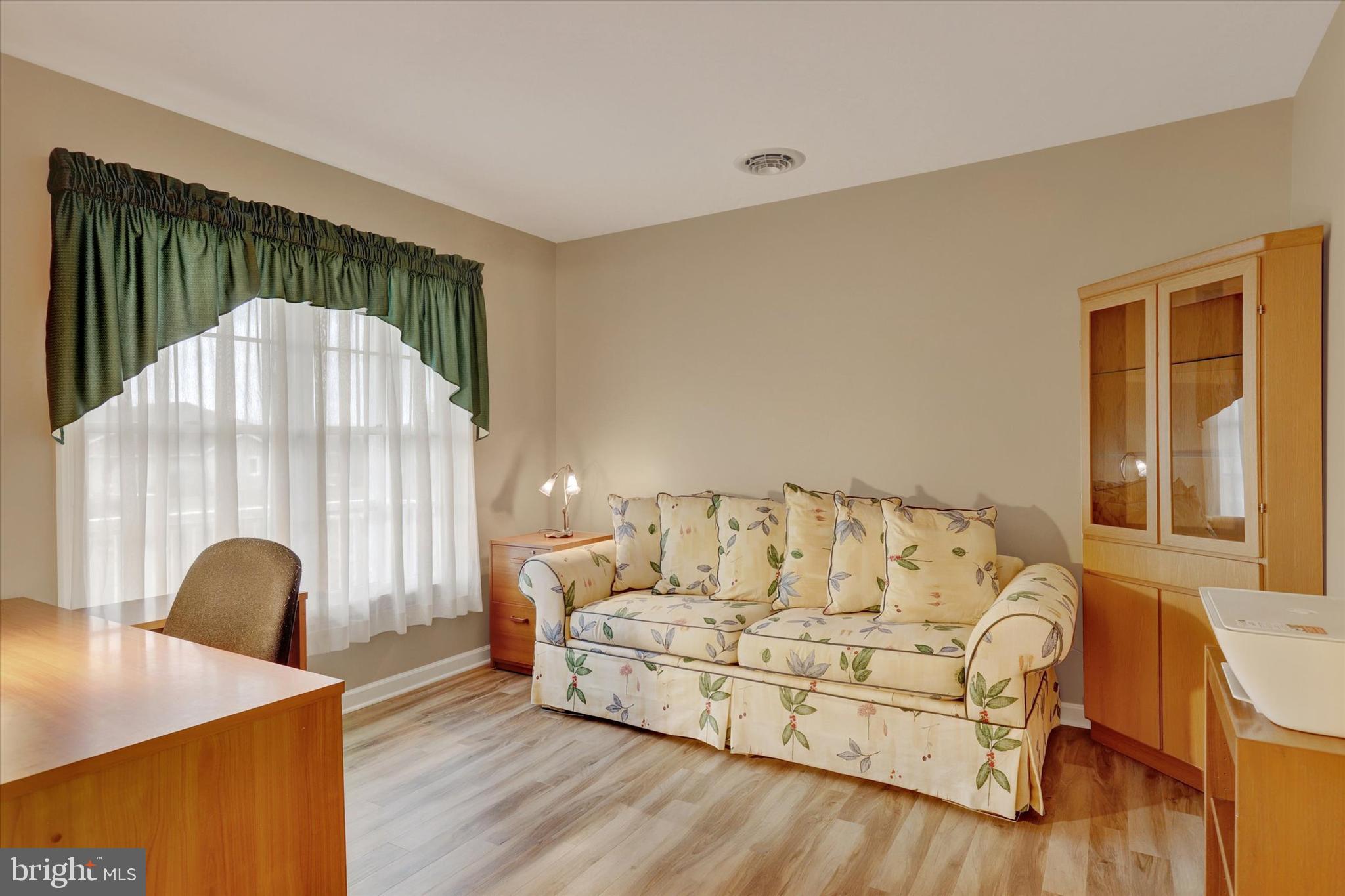 PENN NATIONAL GOLF COURSE COMMUNITY - Residential