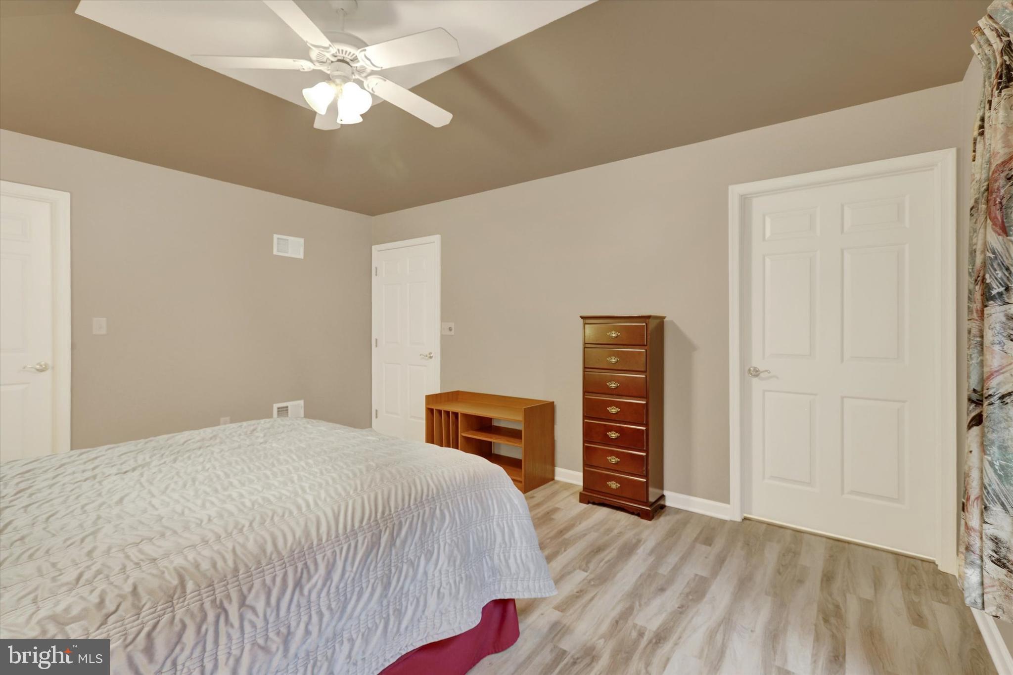 PENN NATIONAL GOLF COURSE COMMUNITY - Residential