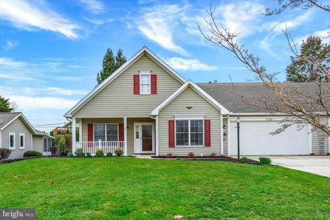 Townhouse For Sale - 2324 Aronimink Circle<br/> FAYETTEVILLE, PA 17222