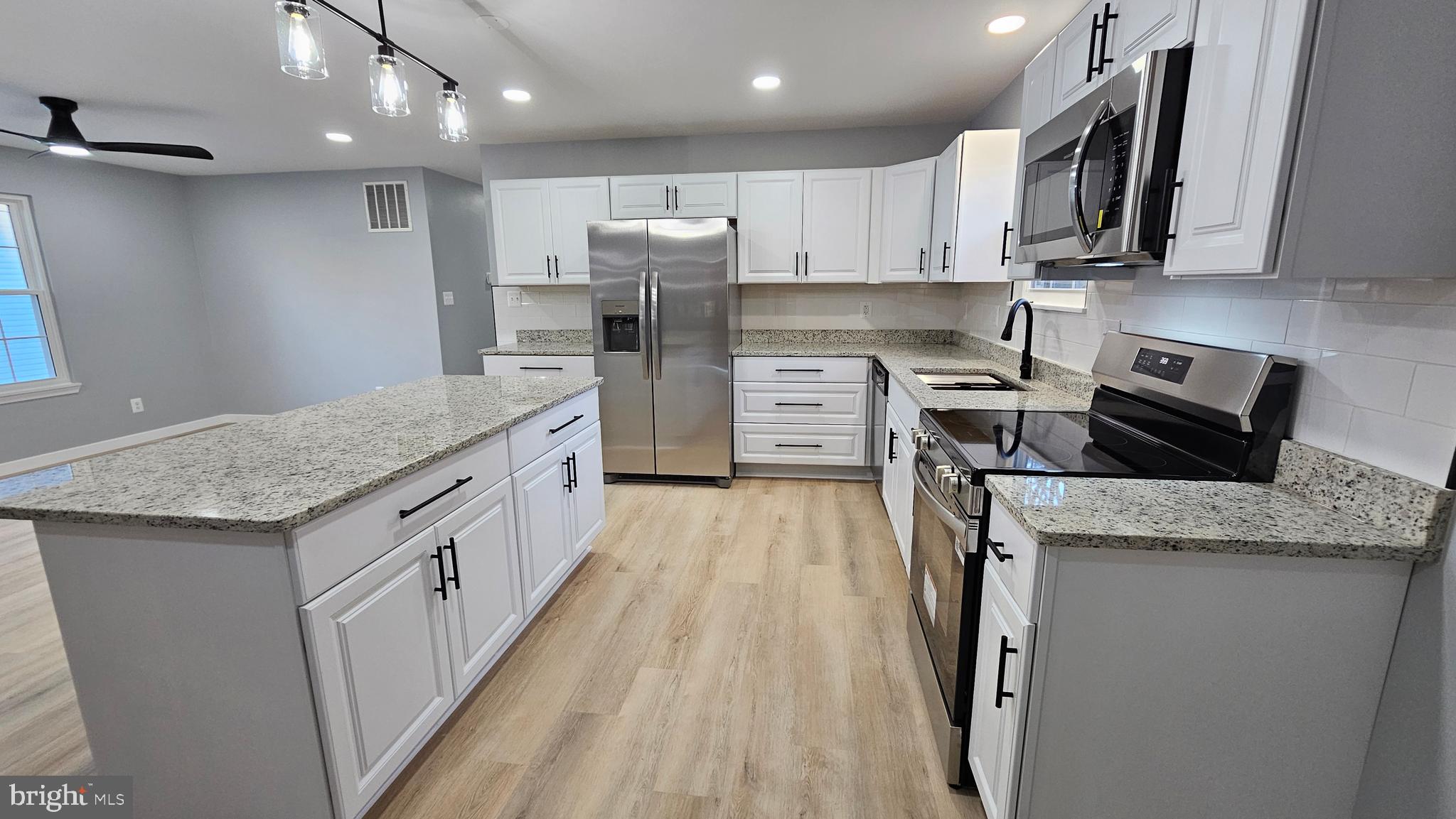 WHITE SANDS - Residential