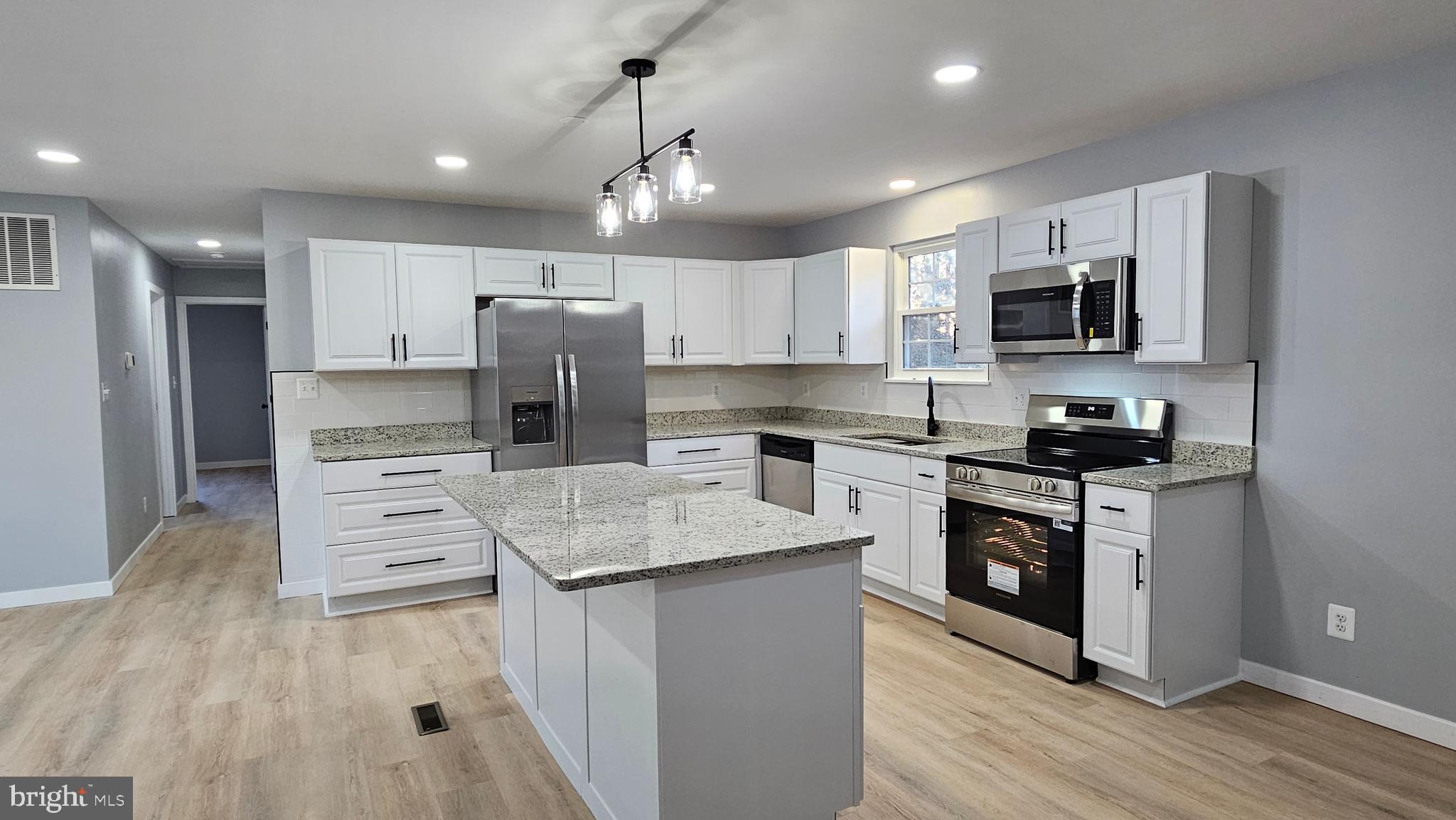 WHITE SANDS - Residential