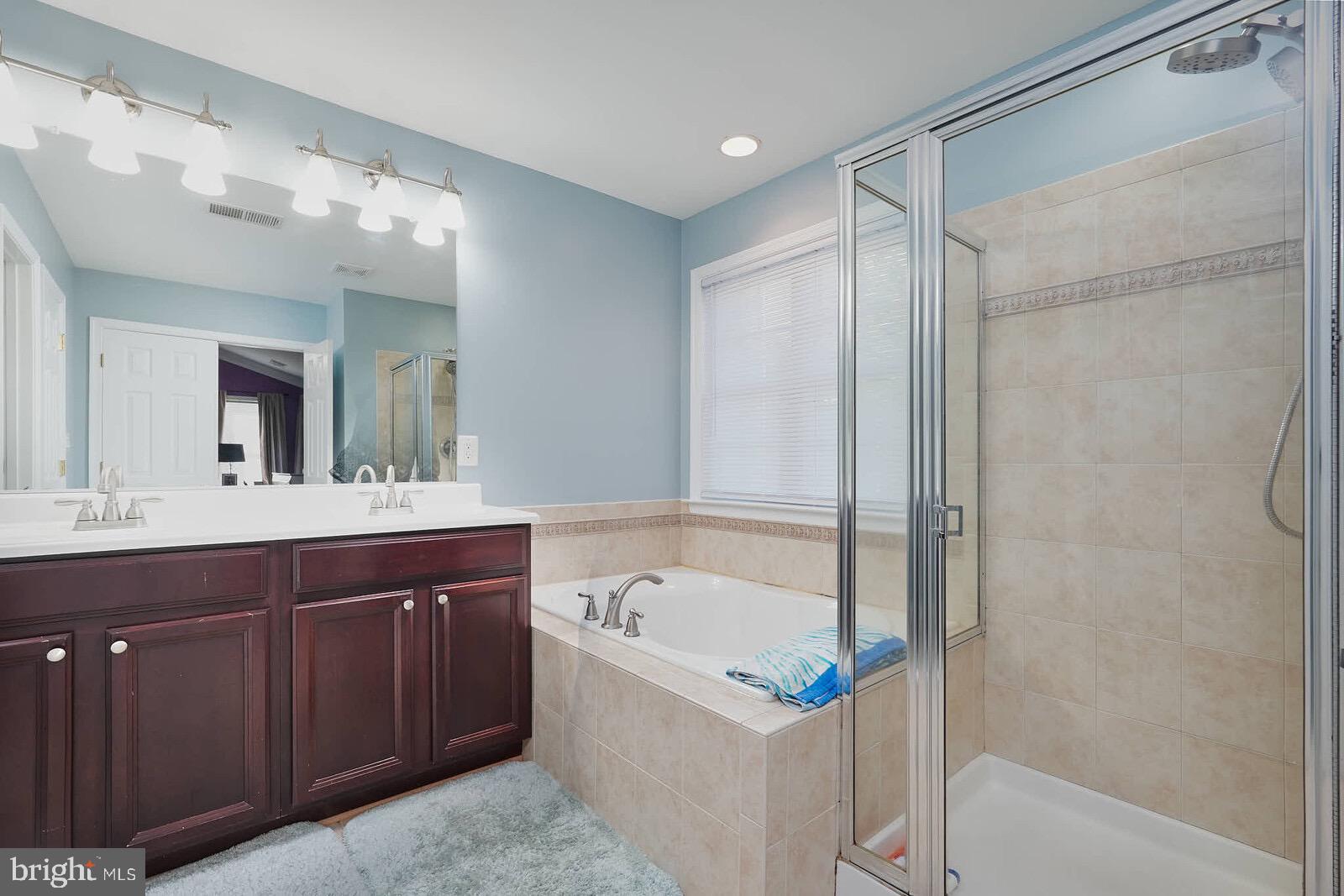 ELIZABETH'S CROSSING - Residential