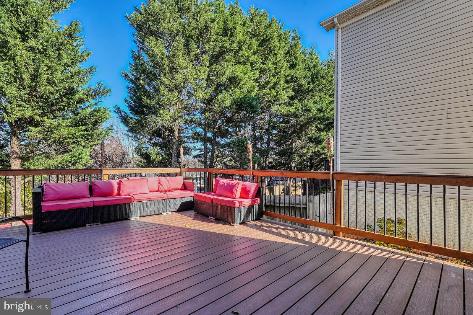 ELIZABETH'S CROSSING - Residential