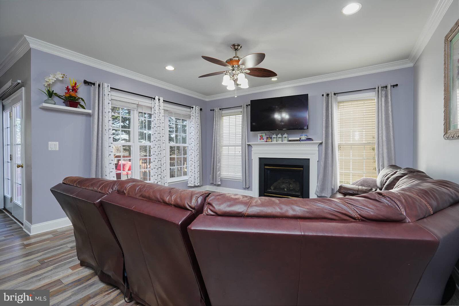 ELIZABETH'S CROSSING - Residential