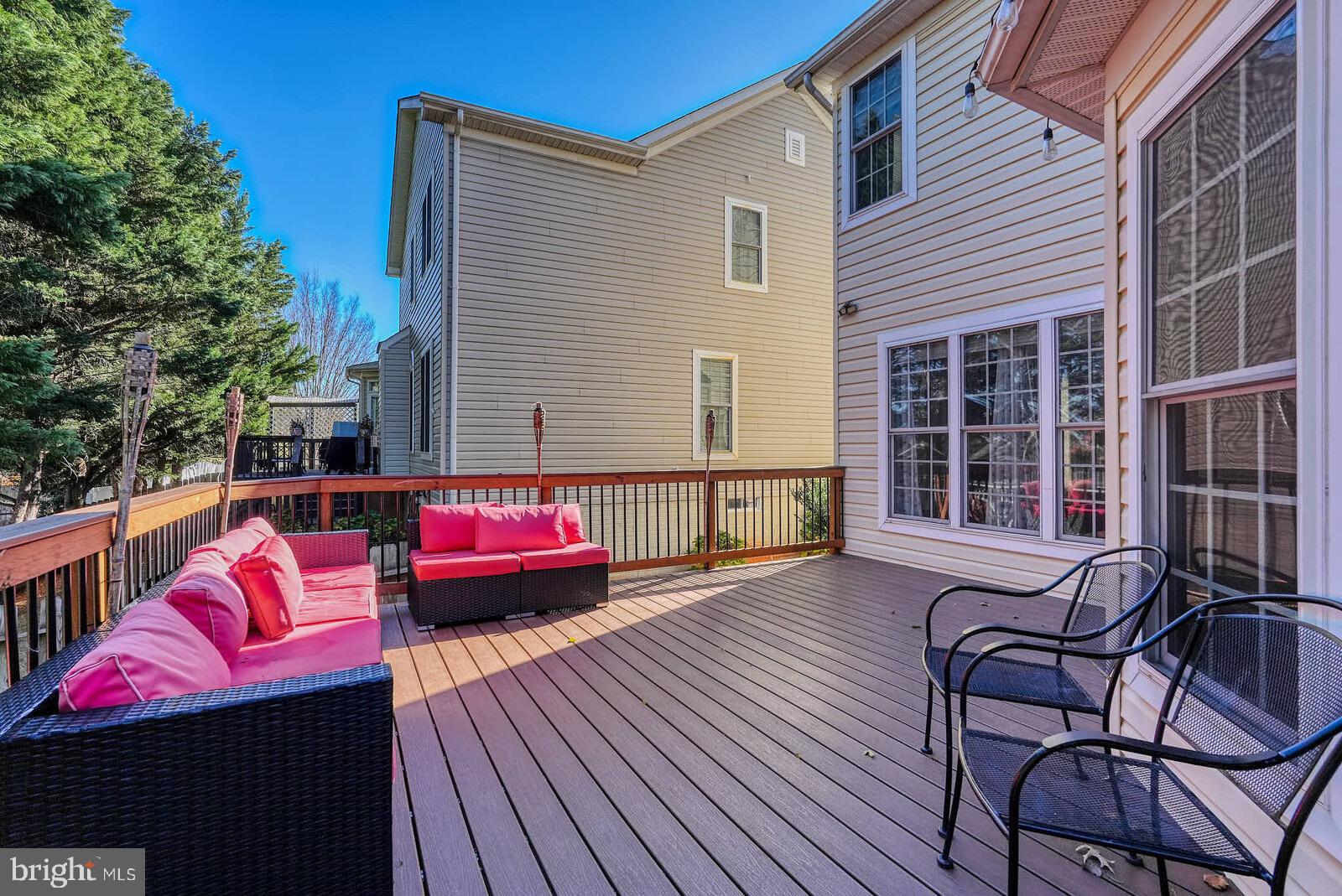 ELIZABETH'S CROSSING - Residential