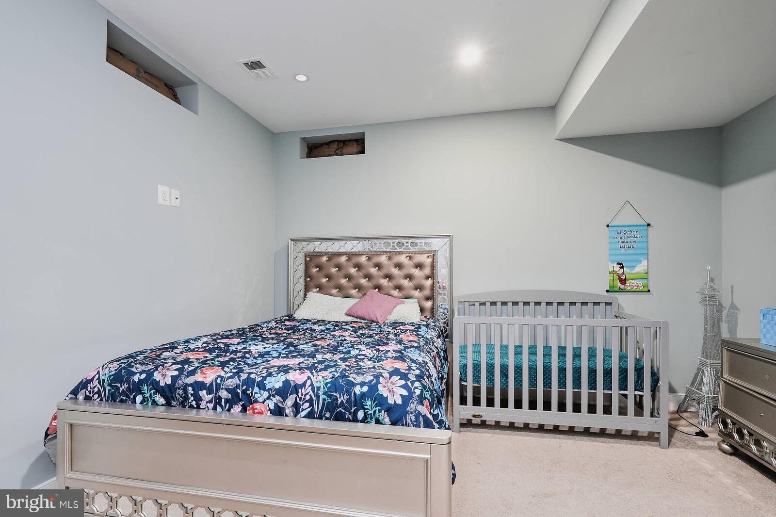 ELIZABETH'S CROSSING - Residential