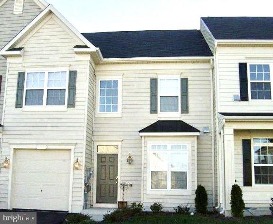 NEW CARPET THROUGOUT AND NEW LAMINATE FLOORING IN THE LIVING ROOM. Light and bright townhouse available at Wakeland Manor. Spectacular commuter's location, just minutes to I-81.  Amenity filled Community  including a clubhouse with pool, tennis courts, playground, and basketball courts! Spacious kitchen with plenty of cabinets and a pantry.  The living room leads out to the partially fenced yard, offering tons of privacy. The bedrooms all have sizeable closets and the master bedroom has an attached bathroom with dual sinks and shower and tub.