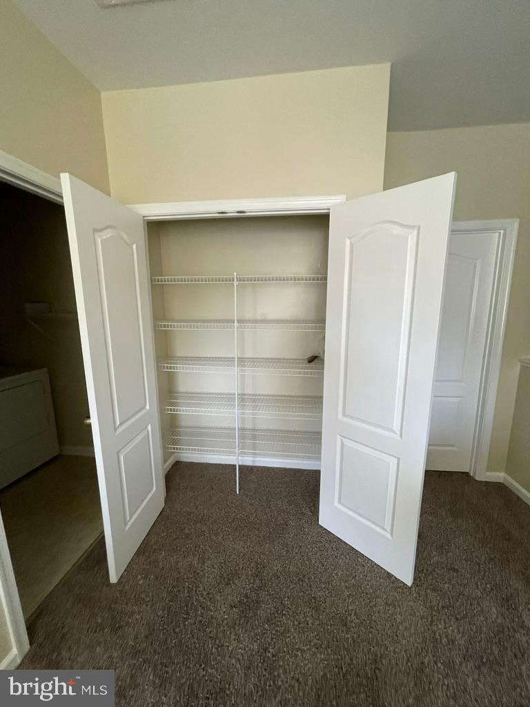 WAKELAND MANOR - Residential Lease