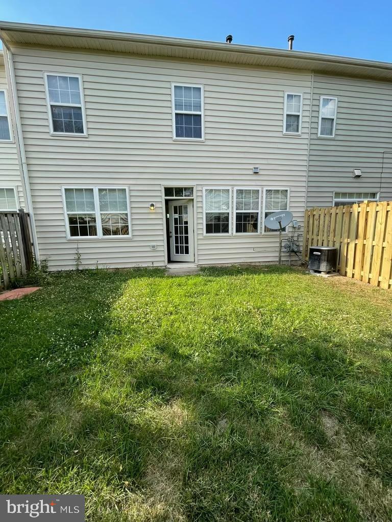 WAKELAND MANOR - Residential Lease