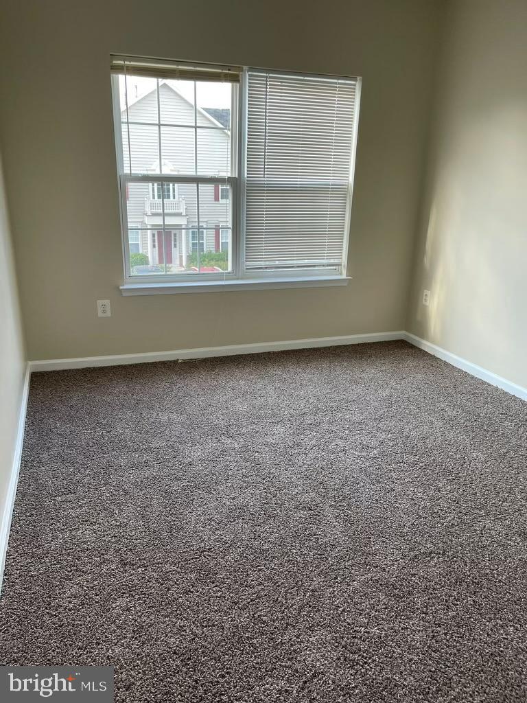 WAKELAND MANOR - Residential Lease