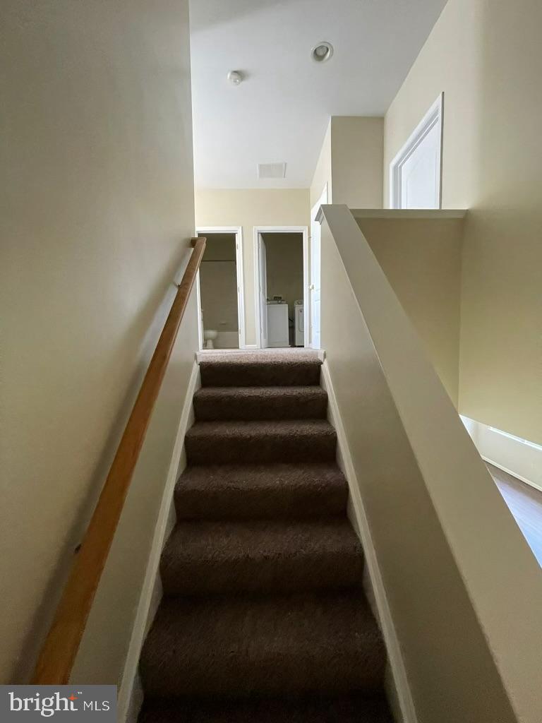 WAKELAND MANOR - Residential Lease