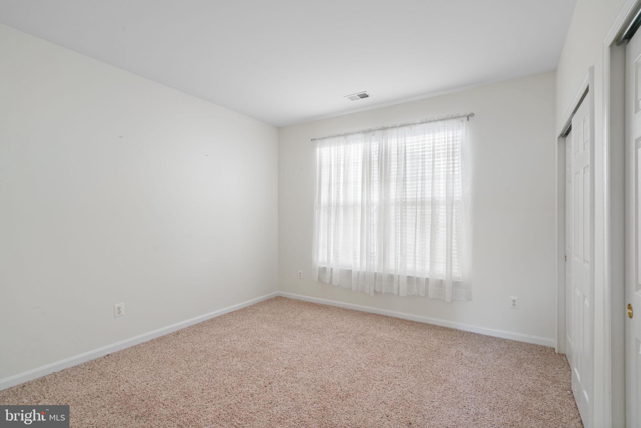 FOUR SEASONS IN HISTORIC VIRGINIA - Residential