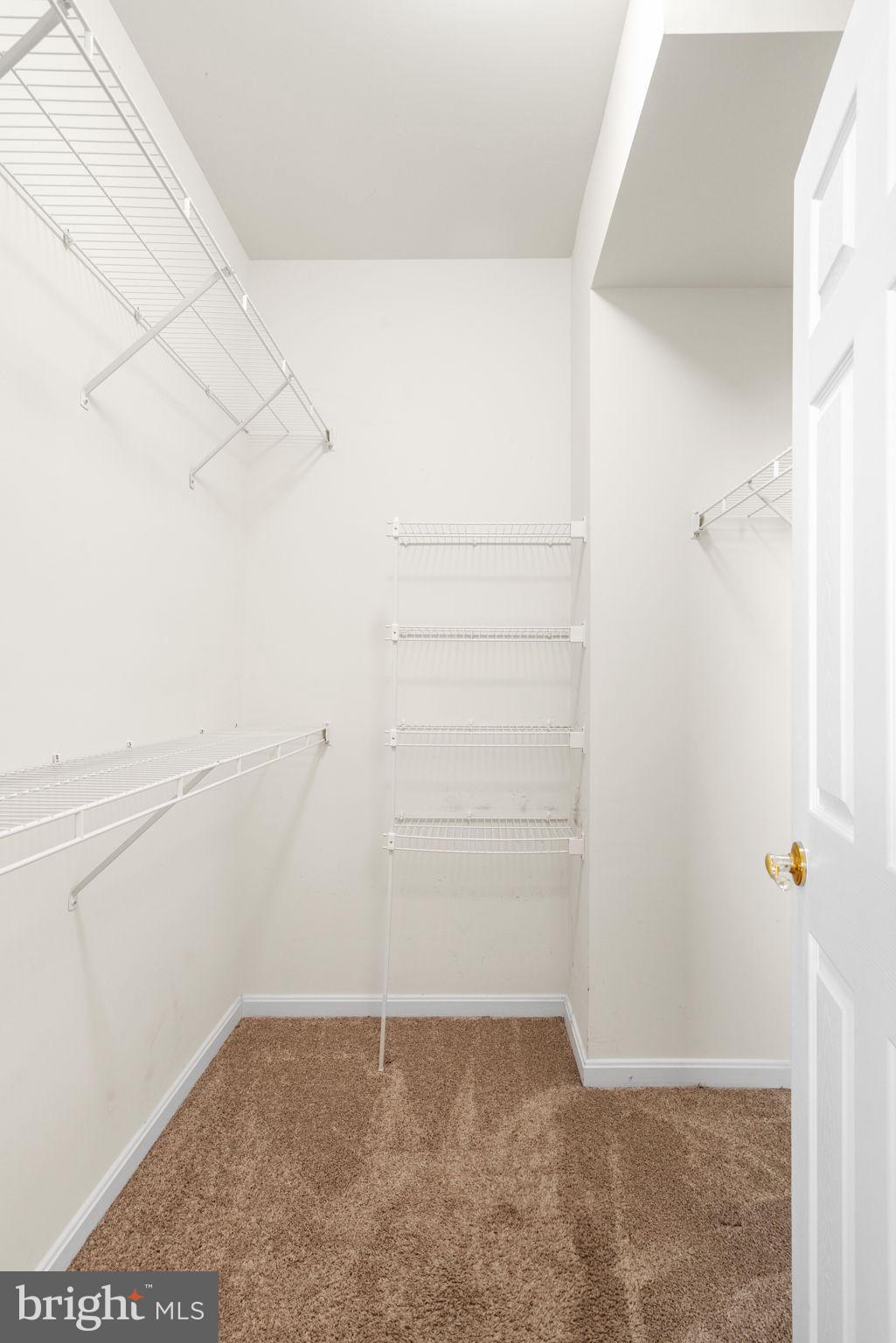 FOUR SEASONS IN HISTORIC VIRGINIA - Residential