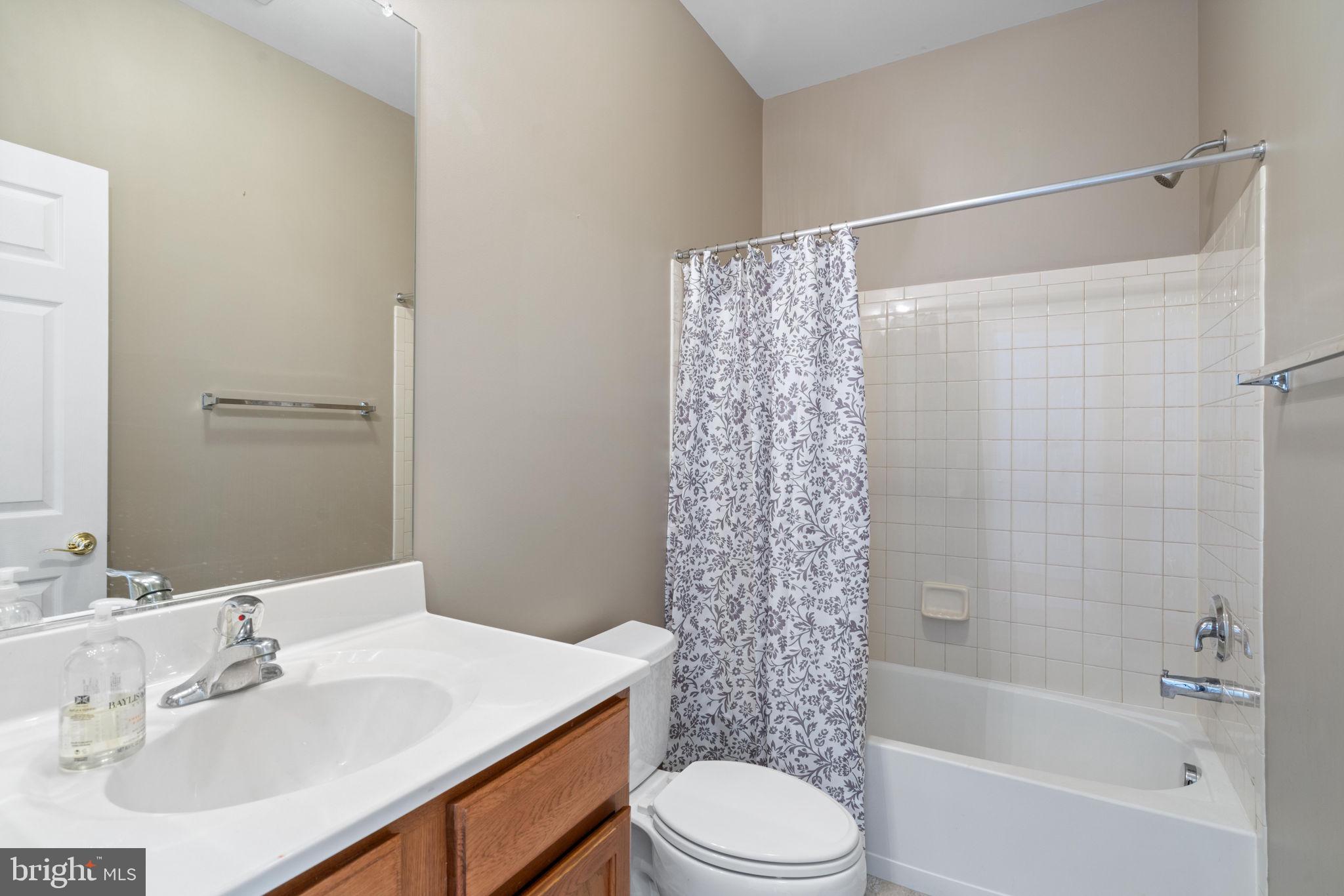 FOUR SEASONS IN HISTORIC VIRGINIA - Residential