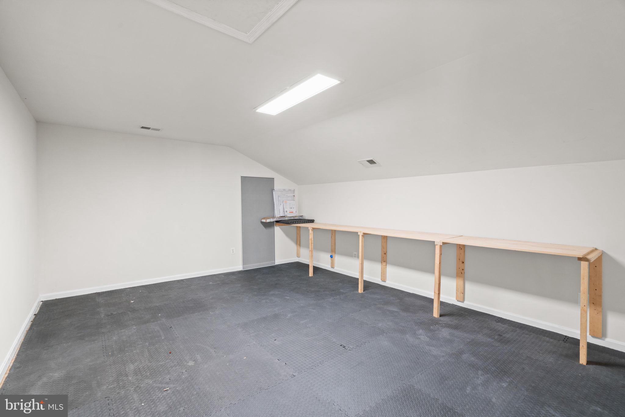 FOUR SEASONS IN HISTORIC VIRGINIA - Residential