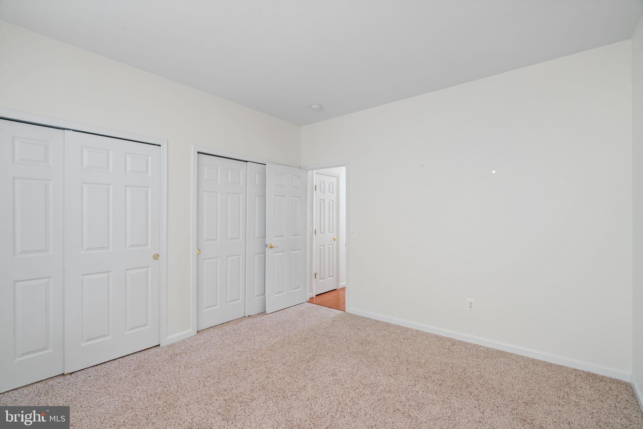 FOUR SEASONS IN HISTORIC VIRGINIA - Residential