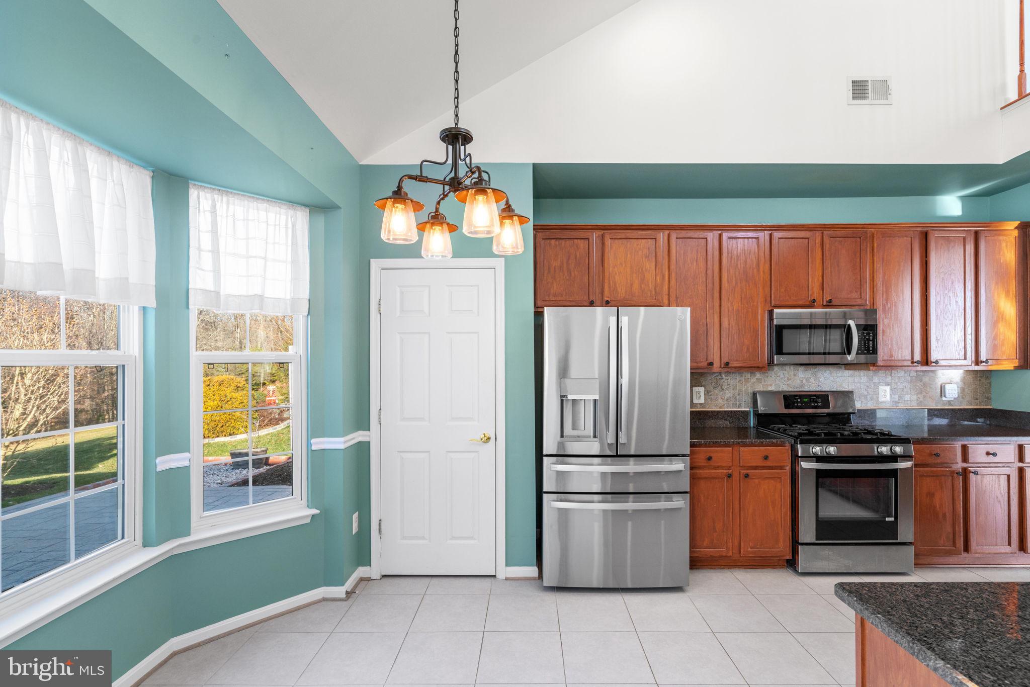 FOUR SEASONS IN HISTORIC VIRGINIA - Residential