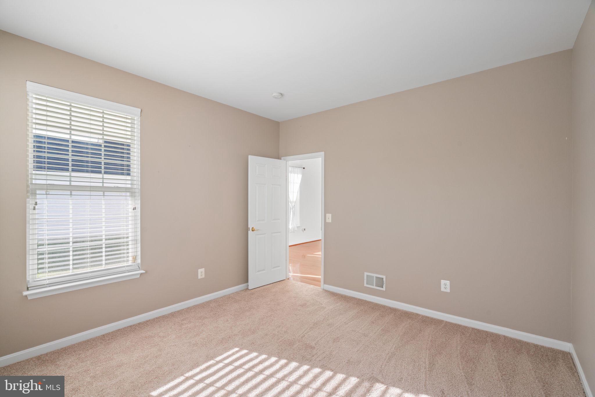 FOUR SEASONS IN HISTORIC VIRGINIA - Residential