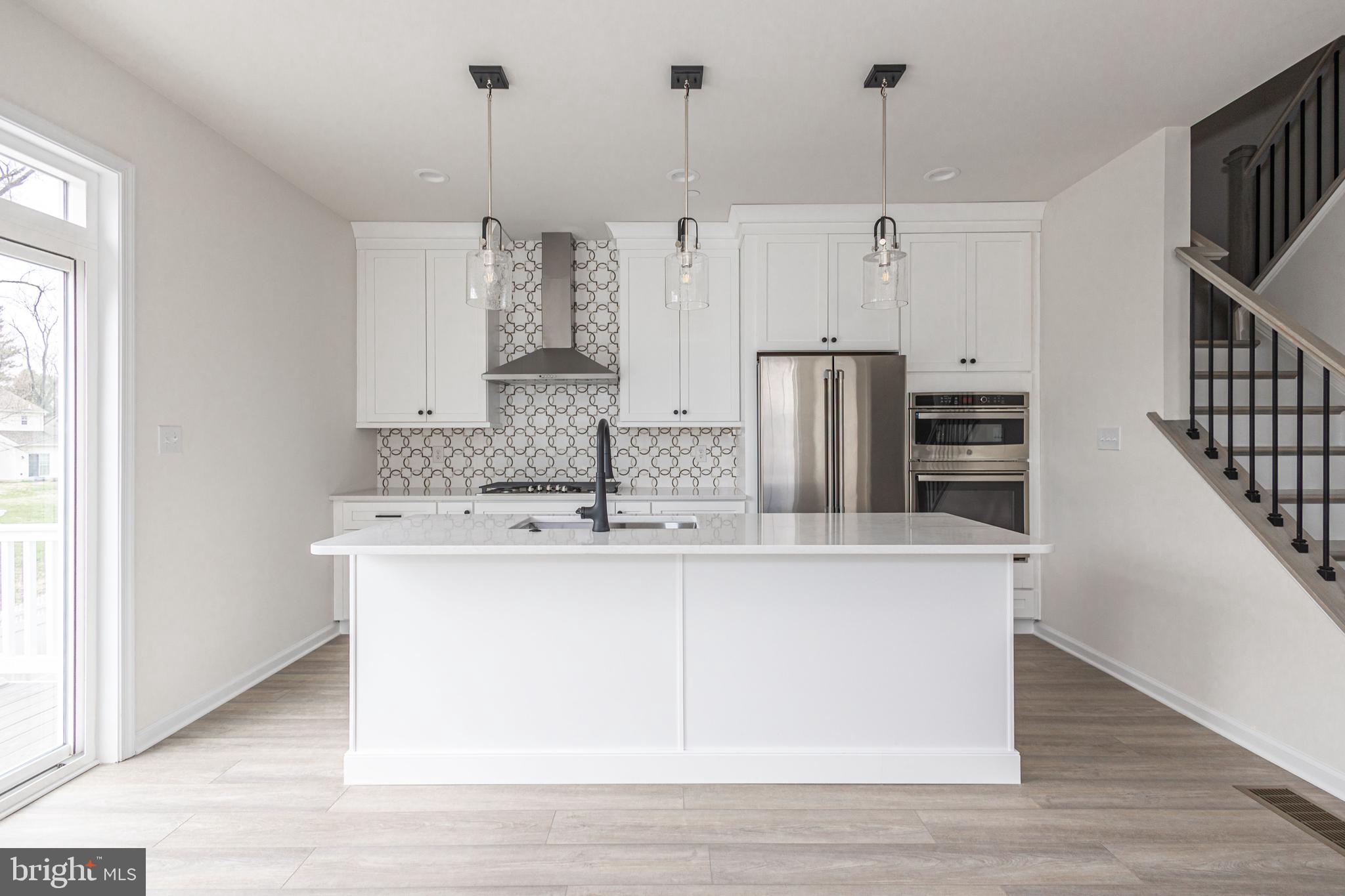 14 WARREN DR 7