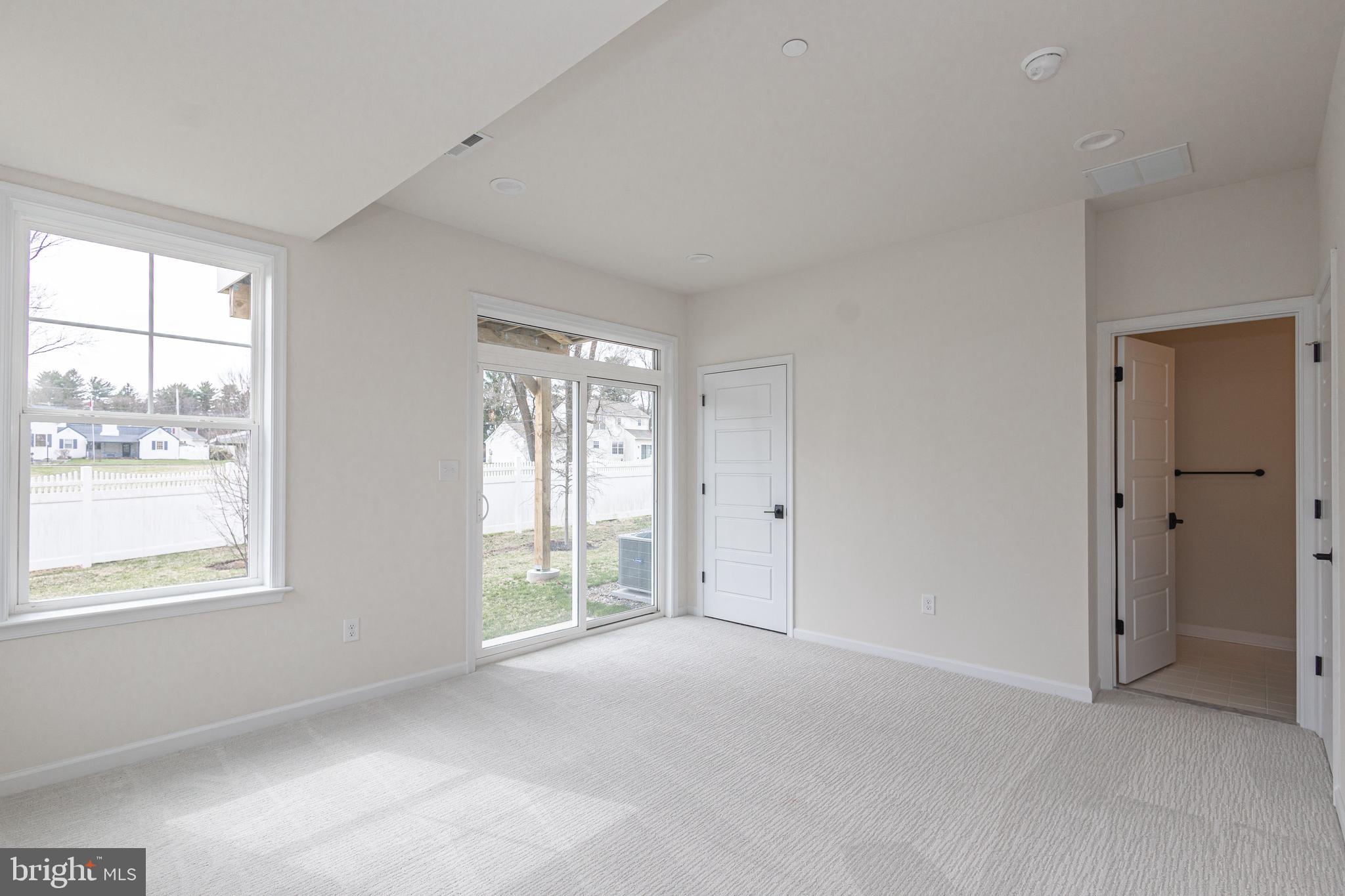 14 WARREN DR 7