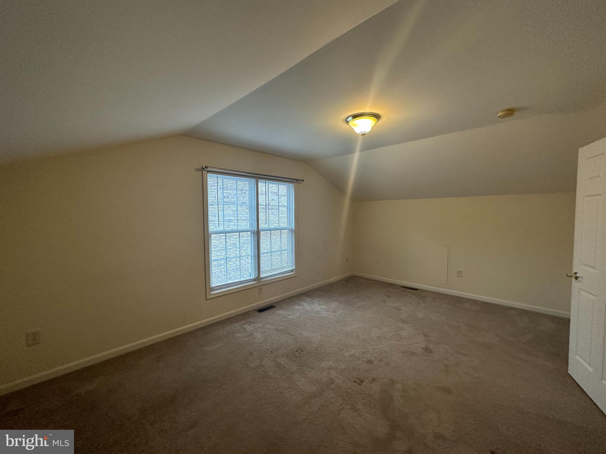 GREENWICH PARK - Residential Lease