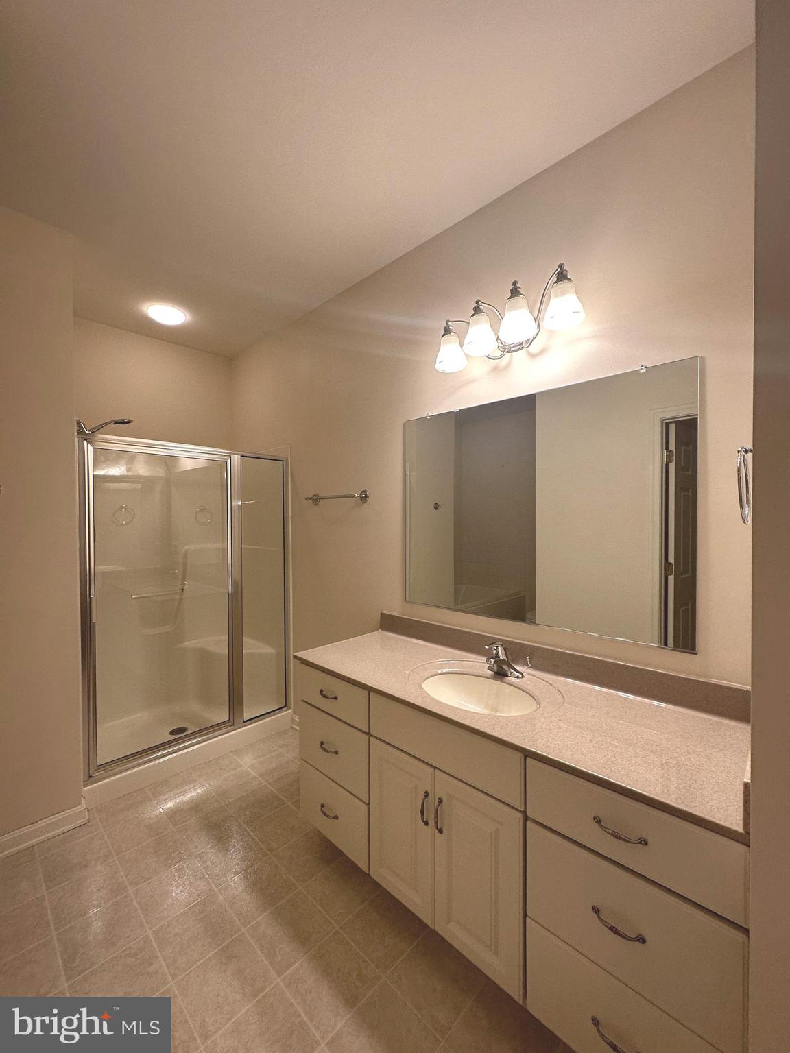 GREENWICH PARK - Residential Lease