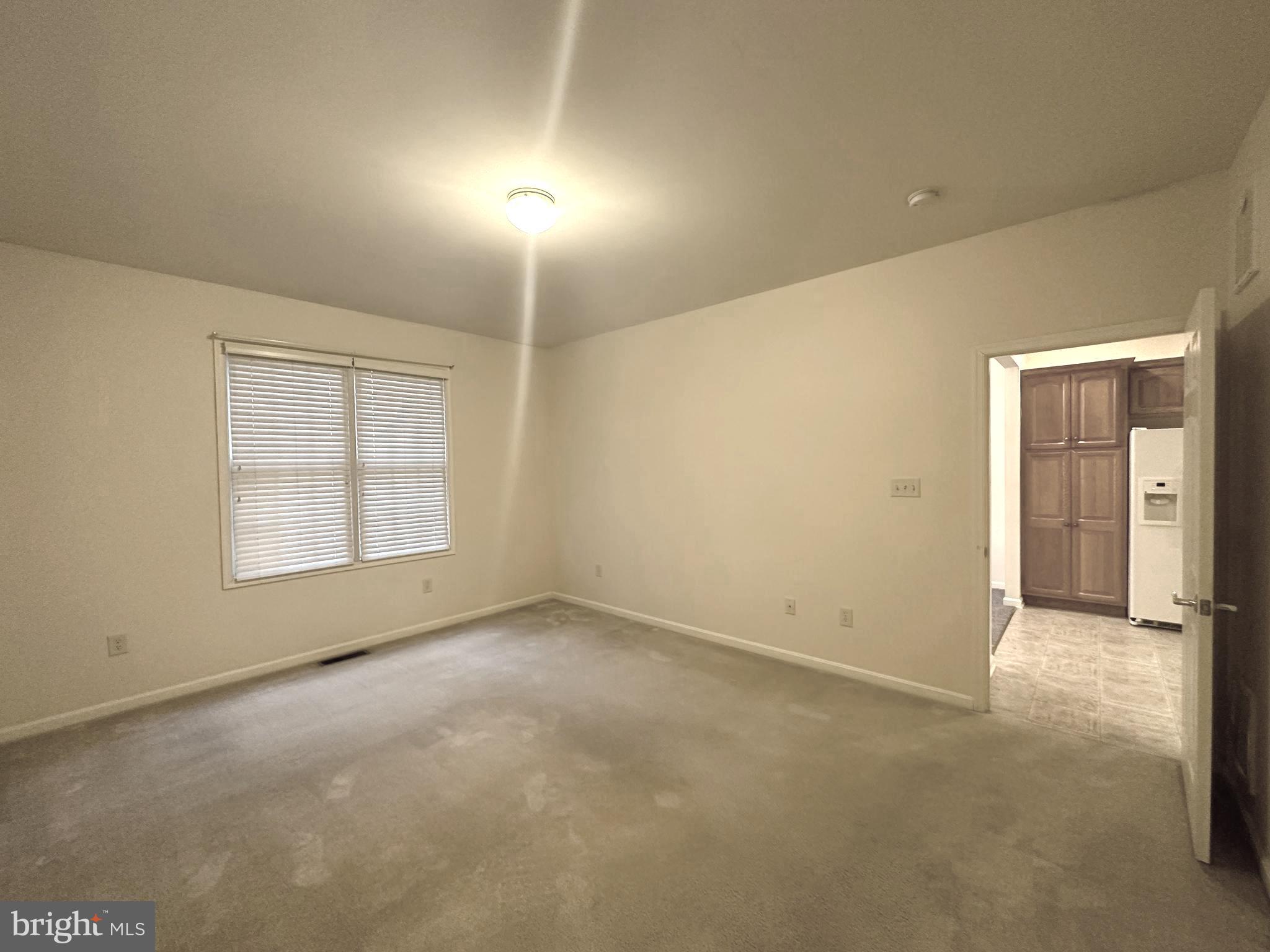 GREENWICH PARK - Residential Lease