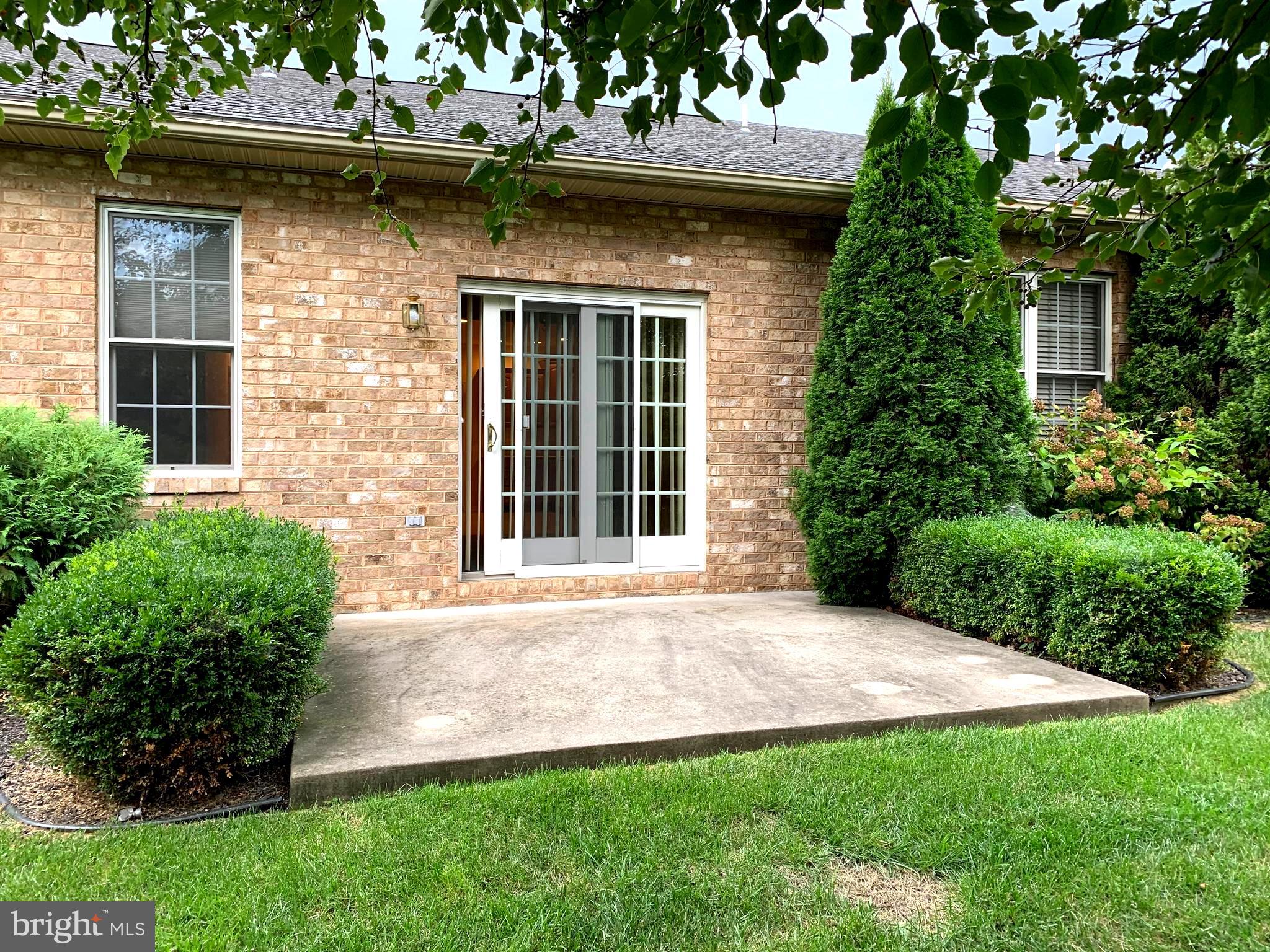 GREENWICH PARK - Residential Lease